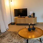 Have A Stay! - Tussen De Bossen En De Bollenvelden